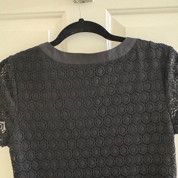 Isaac Mizrahi Live Black Lace Shift Dress with Keyhole Neckline – Size XXS - Picture 5 of 6